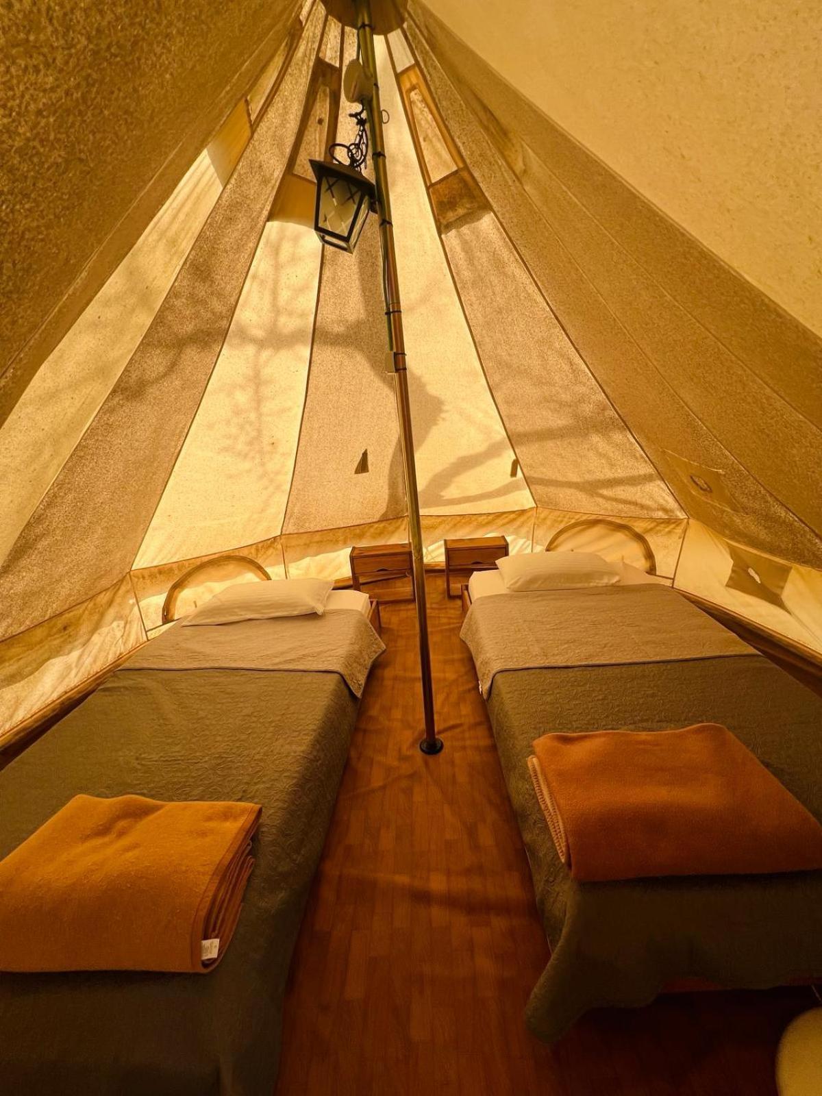 Camping Oliana Kültér fotó