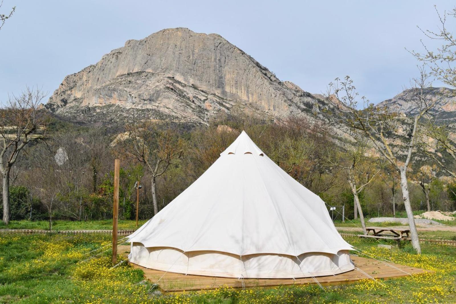 Camping Oliana Kültér fotó