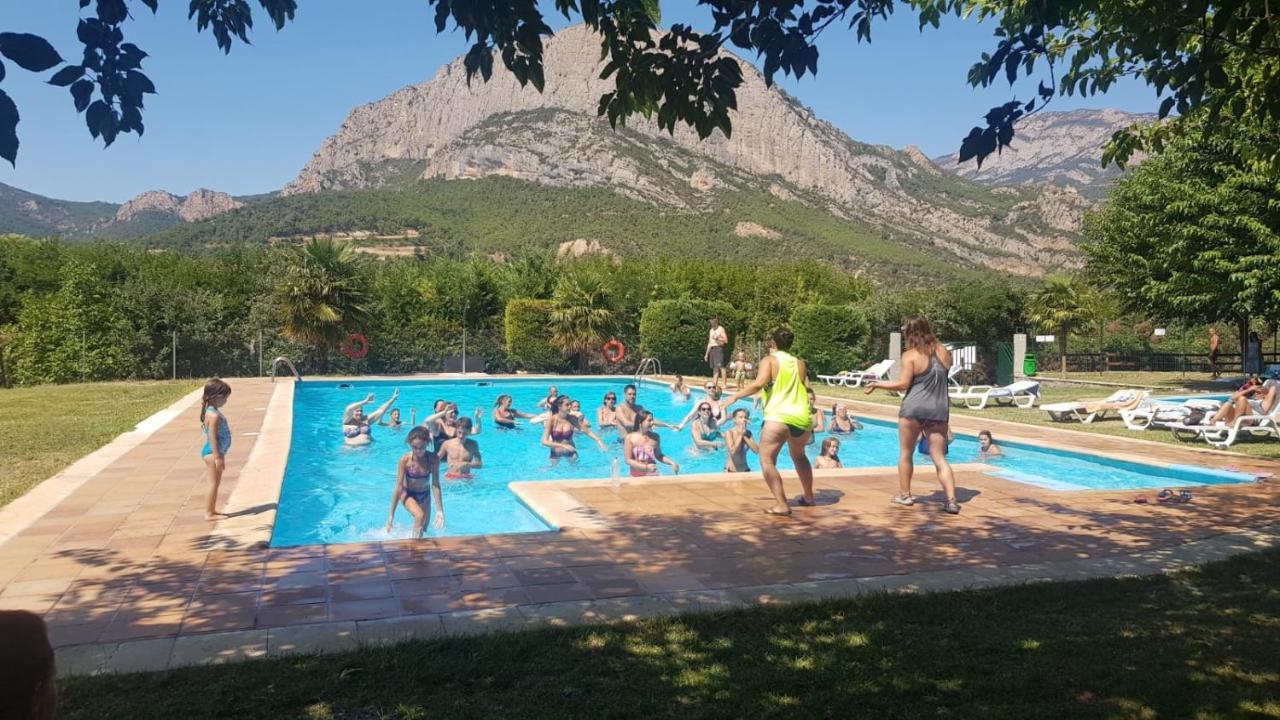 Camping Oliana Kültér fotó